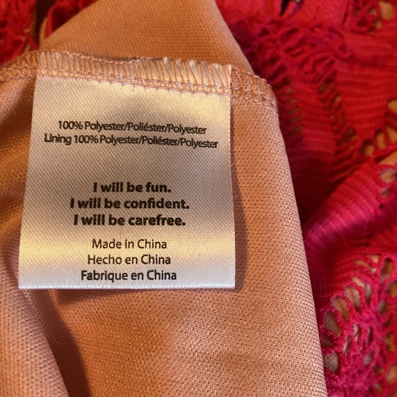 Pink lace midi dress - Picture 6 of 7